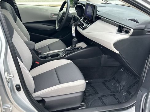 Used 2024 Toyota Corolla LE FWD image 10
