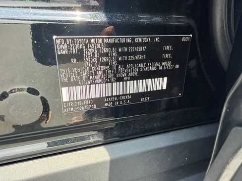 Used 2021 Toyota RAV4 LE AWD/4WD image 8