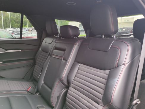 Used 2026 Ford Explorer ST-Line w/ Premium Package RWD image 30