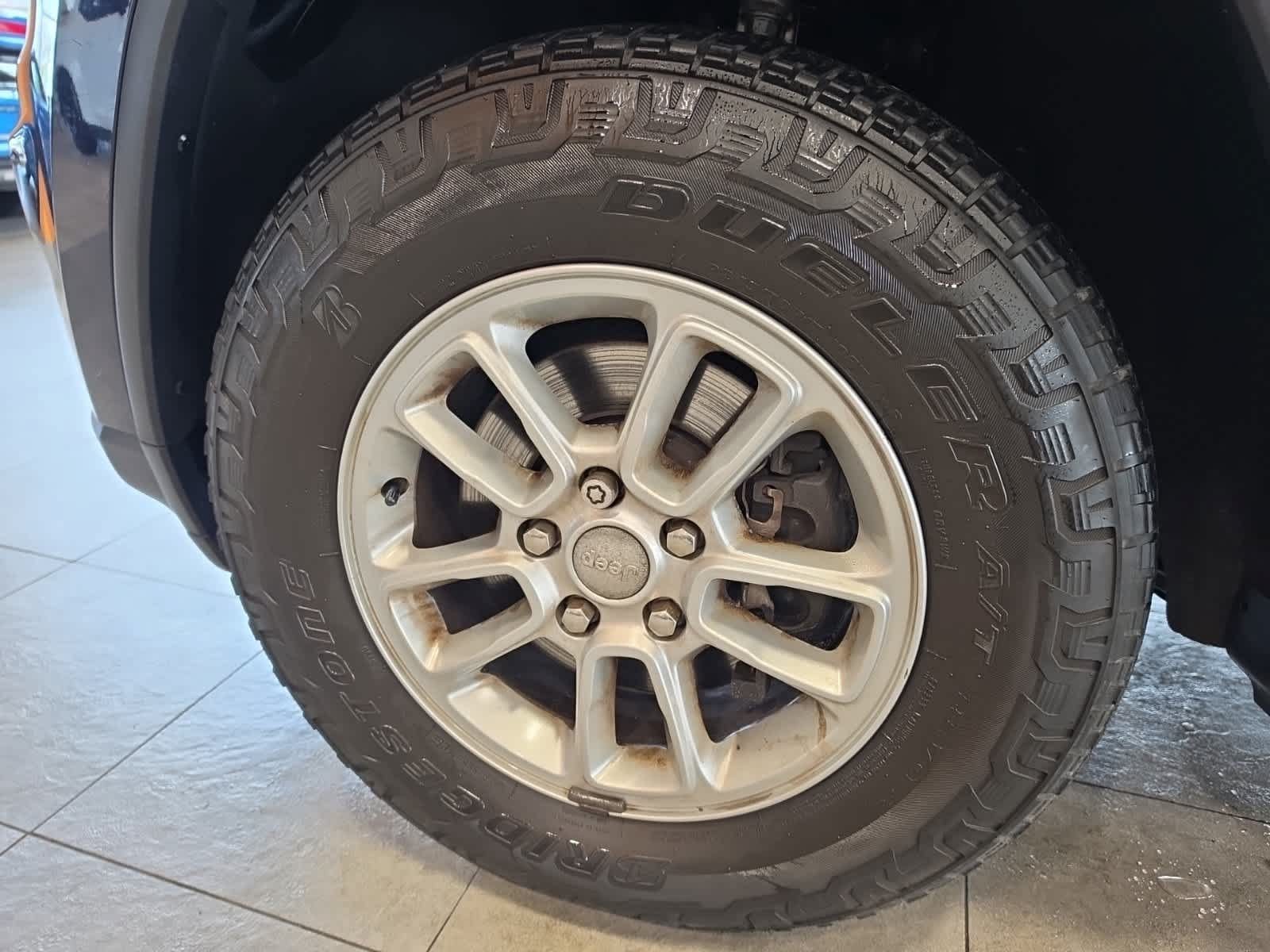 Used 2018 Jeep Grand Cherokee Laredo AWD/4WD image 14