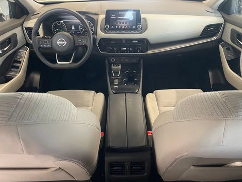 Certified 2022 Nissan Rogue SV FWD image 11