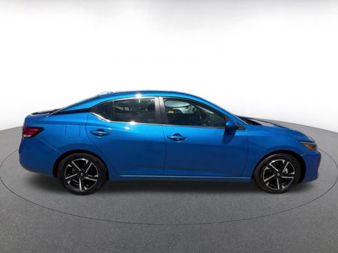 Used 2025 Nissan Sentra SV FWD image 13