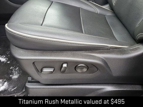 Certified 2024 GMC Yukon XL SLT w/ SLT Luxury Package image 7