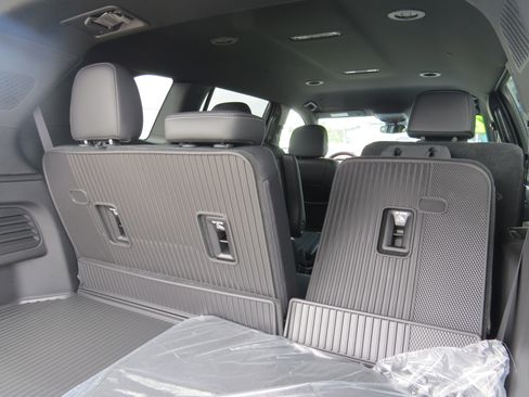 New 2025 Buick Enclave Preferred w/ Power Package image 15