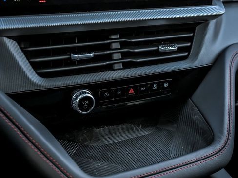 Used 2025 Ford Explorer ST-Line image 24