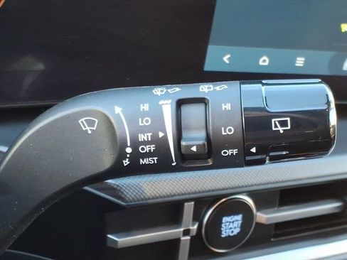 Used 2025 Hyundai Santa Fe SE image 25