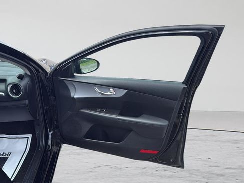 Used 2024 Kia Forte LXS w/ LXS Technology Package FWD image 23