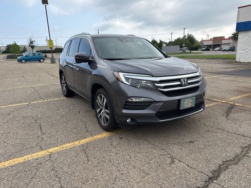 Used 2017 Honda Pilot Touring image 17