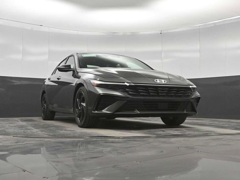 New 2026 Hyundai Elantra SEL Sport Premium FWD image 31