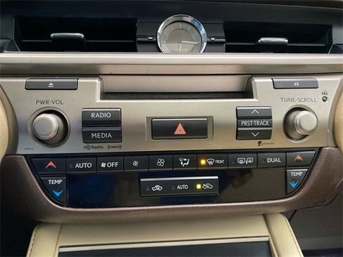 Used 2016 Lexus ES 350 image 19