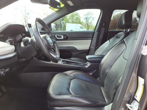 Used 2023 Jeep Compass Limited AWD/4WD image 12