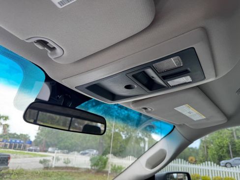 Used 2019 RAM 1500 Classic SLT image 33