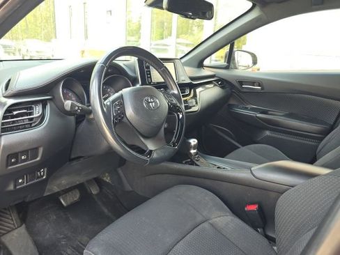 Used 2018 Toyota C-HR XLE image 20
