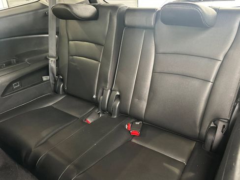 Used 2017 Honda Pilot Touring image 19
