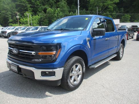 Certified 2025 Ford F150 XLT w/ Equipment Group 301A Standard AWD/4WD image 8