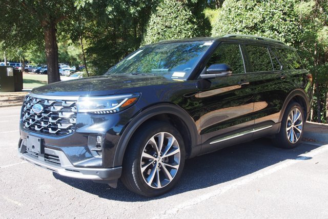 Certified 2025 Ford Explorer Platinum w/ Ultimate Package AWD/4WD image 4