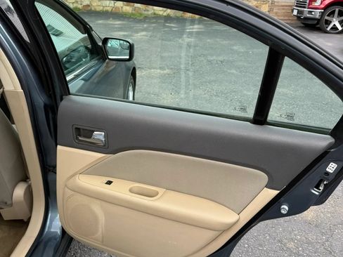 Used 2012 Ford Fusion SE FWD image 14