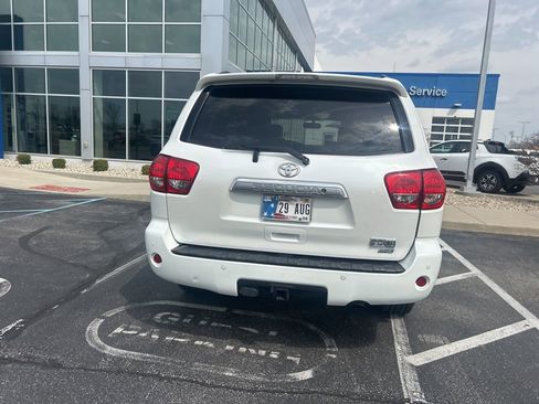 Used 2012 Toyota Sequoia Platinum image 6