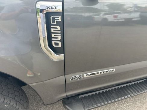Used 2022 Ford F250 XLT AWD/4WD image 8