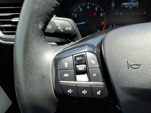 Used 2021 Ford Escape SE w/ Cold Weather Package FWD image 18