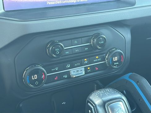 Used 2024 Ford Bronco Black Diamond AWD/4WD image 33