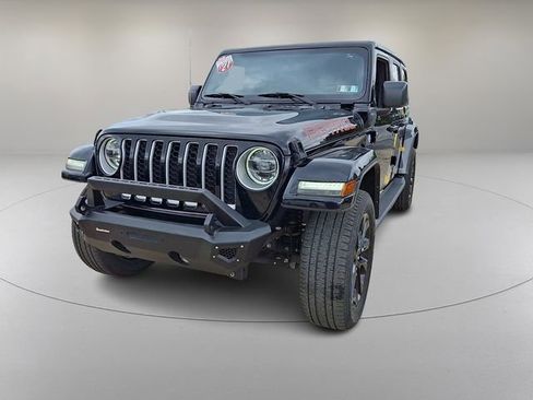 Used 2021 Jeep Wrangler Unlimited Sahara w/ Cold Weather Group AWD/4WD image 4