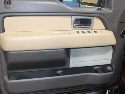 Used 2011 Ford F150 XLT w/ XLT Chrome Pkg image 7