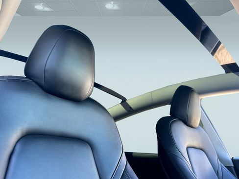 Used 2021 Tesla Model Y Performance image 14