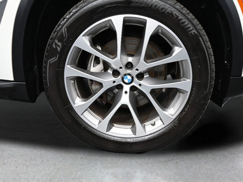Used 2026 BMW X5 xDrive40i AWD/4WD image 23