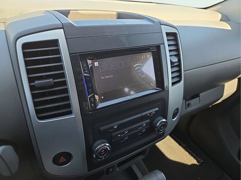 Used 2019 Nissan Frontier Desert Runner RWD image 16