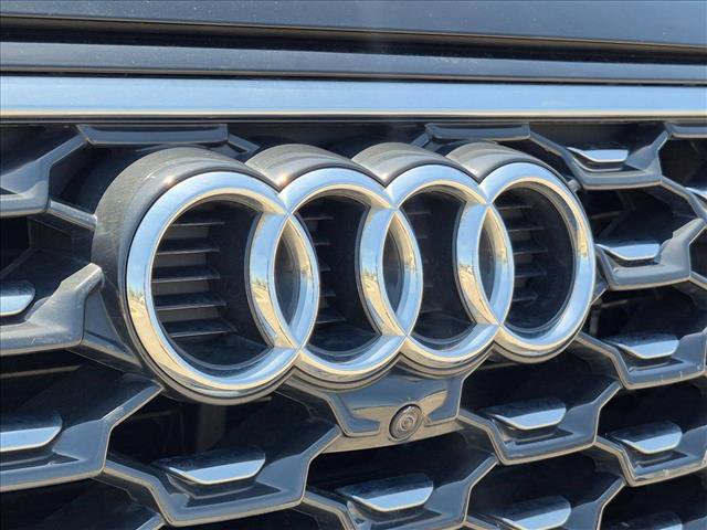 Used 2023 Audi Q5 2.0T Premium Plus w/ Premium Plus Package AWD/4WD image 23