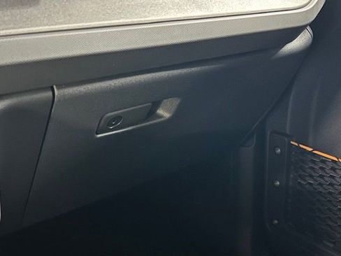 Used 2024 Ford Bronco Badlands image 10