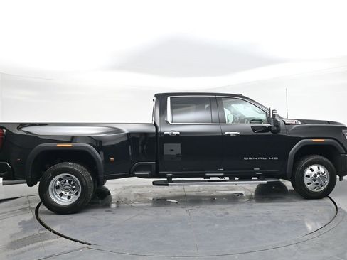 New 2026 GMC Sierra 3500 Denali w/ Denali Reserve Package image 6