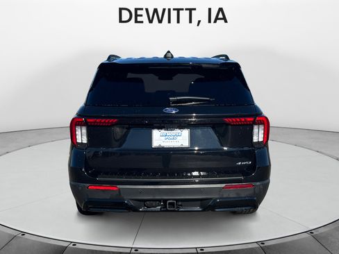 Used 2025 Ford Explorer ST-Line image 4