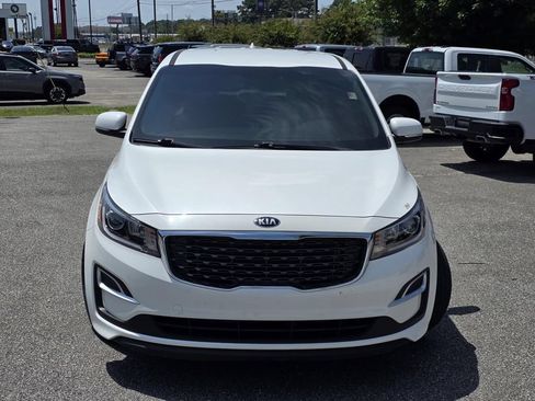 Used 2020 Kia Sedona L FWD image 2