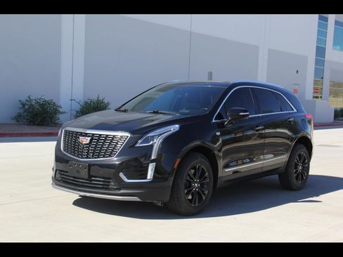 Used 2023 Cadillac XT5 Premium Luxury w/ Technology Package FWD image 1