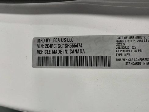 Used 2025 Chrysler Pacifica Limited FWD image 29