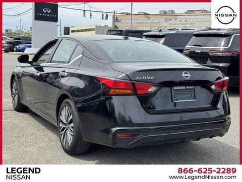 Certified 2024 Nissan Altima 2.5 SV FWD image 7