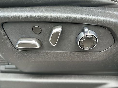 Used 2024 GMC Yukon Denali Ultimate image 13