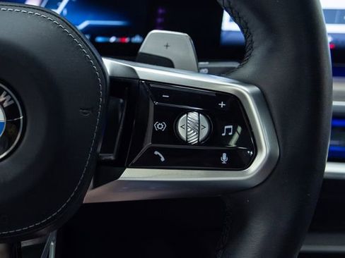 Certified 2023 BMW 760i xDrive w/ Executive Package image 16