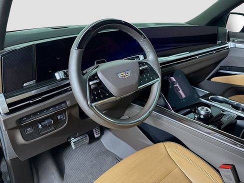 Used 2025 Cadillac Escalade ESV Premium Luxury w/ Touring Package AWD/4WD image 9