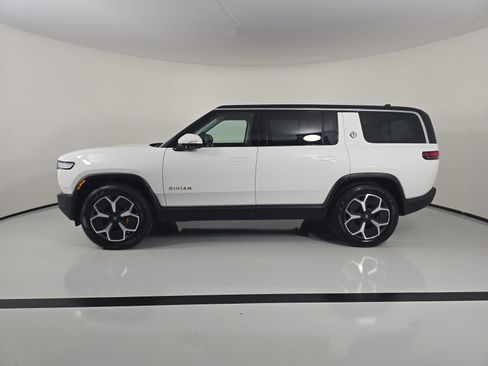 Used 2024 Rivian R1S Adventure AWD/4WD image 2