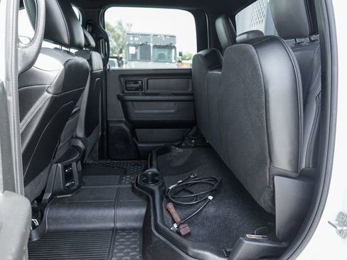 Used 2022 RAM 5500 Tradesman w/ Chrome Appearance Group AWD/4WD image 41