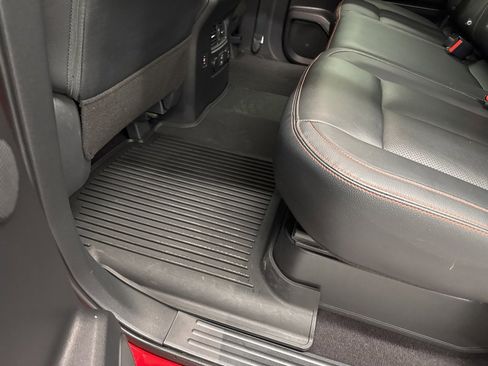 Used 2023 Nissan Titan PRO-4X w/ Pro-4x Convenience Package image 23