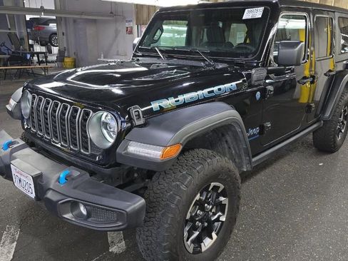 Used 2025 Jeep Wrangler Unlimited Rubicon 4xe w/ Convenience Group AWD/4WD image 1
