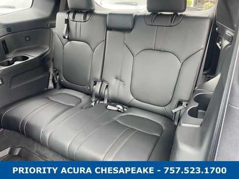 Used 2025 Honda Pilot TrailSport image 24