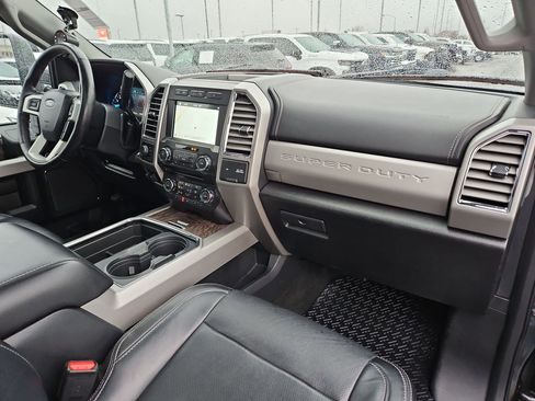 Used 2017 Ford F350 Lariat w/ Lariat Ultimate Package image 33