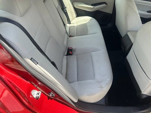 Used 2025 Nissan Altima 2.5 SV FWD image 28