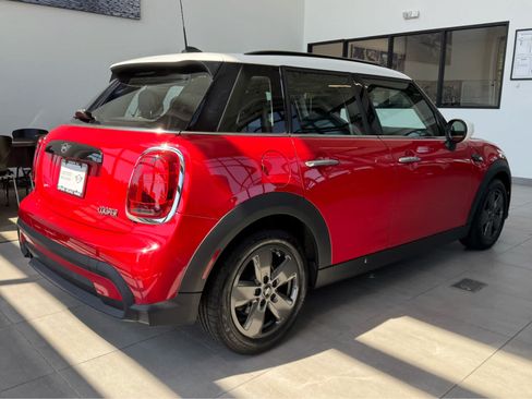 Used 2024 MINI Cooper 4-Door Hardtop FWD image 5