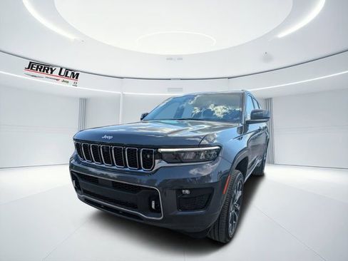 New 2025 Jeep Grand Cherokee L Overland w/ Advanced Protech Group III image 6